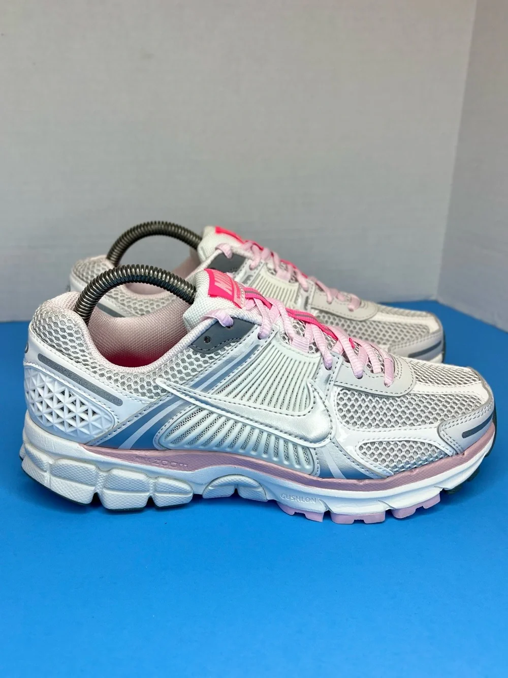 Nike Vomero 5 “520” Pack Womens Sz 8 FN3695-001 New without Box - Photon Dust - Picture 3 of 15